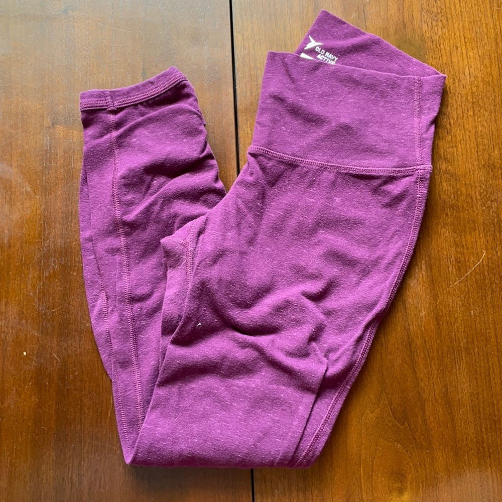 Old Navy Active Cropped Leggings